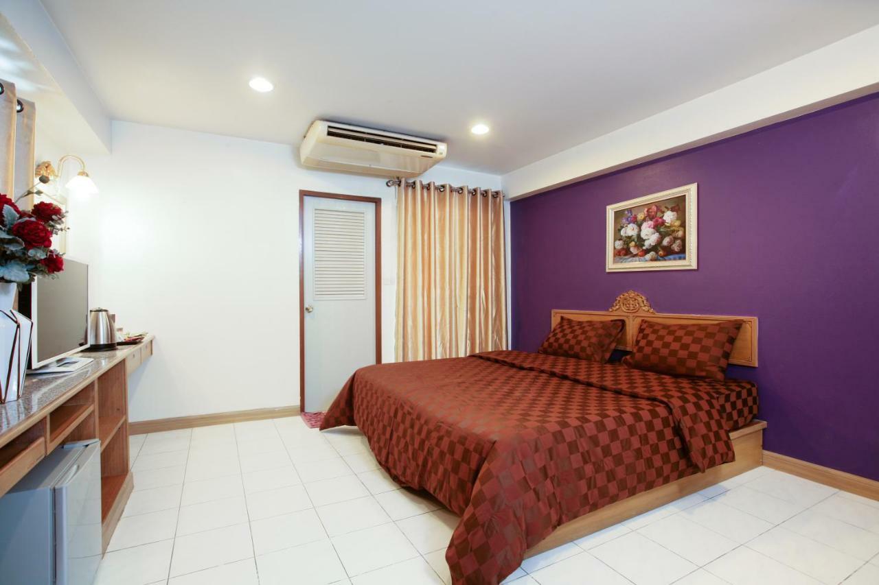 Platinum Villa Bangkok Extérieur photo