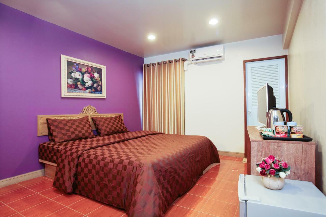 Platinum Villa Bangkok Extérieur photo